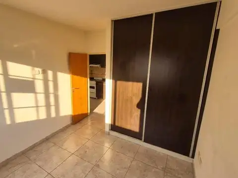 Departamento en Alquiler en Tapiales, $ 590.000