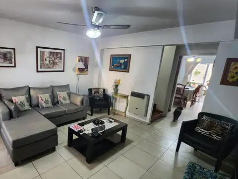 Depto Tipo Casa en Venta con 1 cocheras