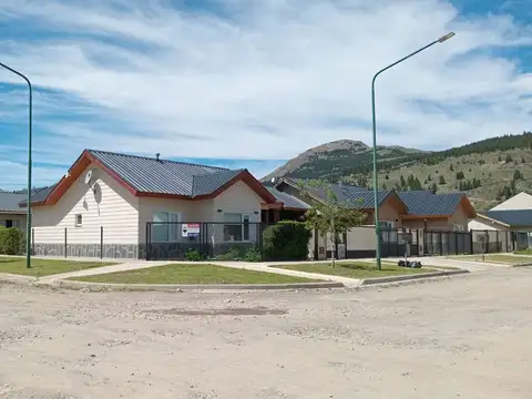 Casa en Esquel con Quincho. Apto Crédito