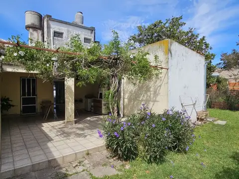 Casa 6 ambientes con 3 baños