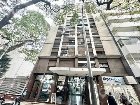 Oficina dividida en Tribunales