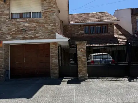 CHALET DE 4 AMB CON DEPENDENCIA EN CAISAMAR