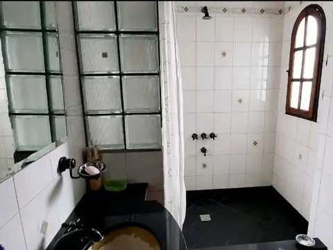 Depto Tipo Casa en Venta con 1 cocheras