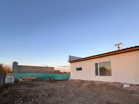 Casa 3 ambientes con 2 baños