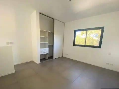 Depto Tipo Casa en Venta 4 años