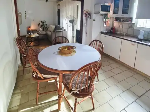 Depto Tipo Casa 3 ambientes con 2 baños