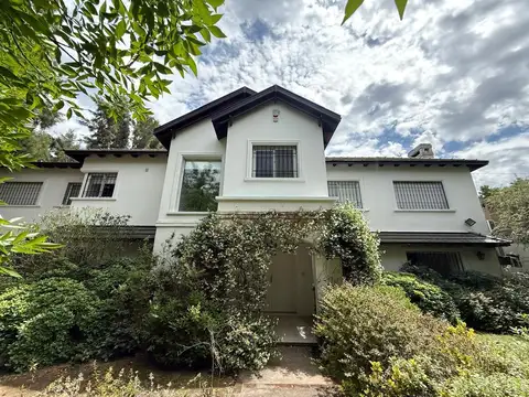 Casa 5 dormitorios - Aldea Fisherton - Pileta