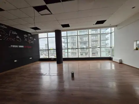 Oficina en Alquiler al Este