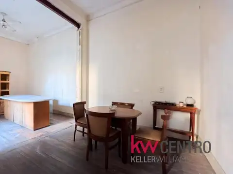 Depto Tipo Casa en Venta en Flores, USD 99.000