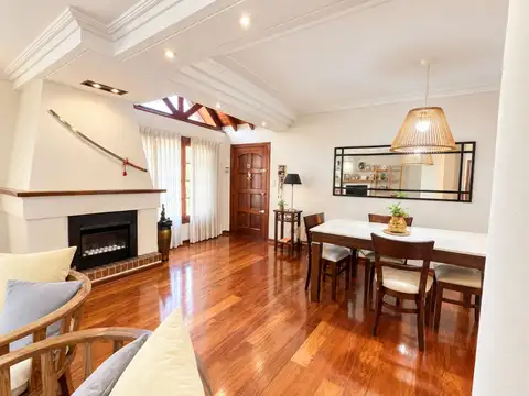 Casa en Venta en Villa Sarmiento, USD 330.000