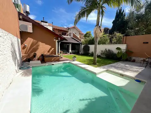 VENTA CASA 5 AMBIENTES EN RAMOS MEJIA
