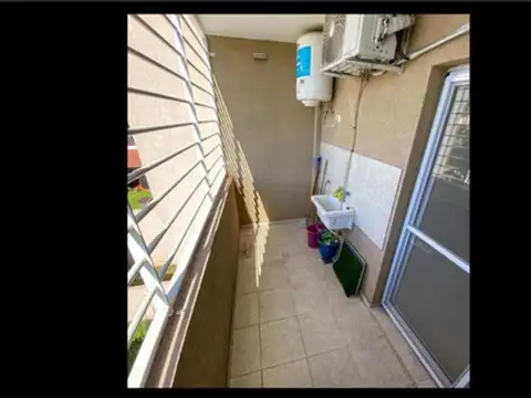 Departamento De 2 1/2 Ambientes En Venta En Villa Luzuriaga