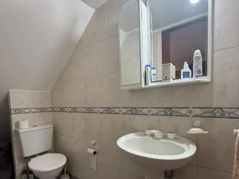 Excelente duplex 4 ambientes con suite y jardín - Gran Ubic.