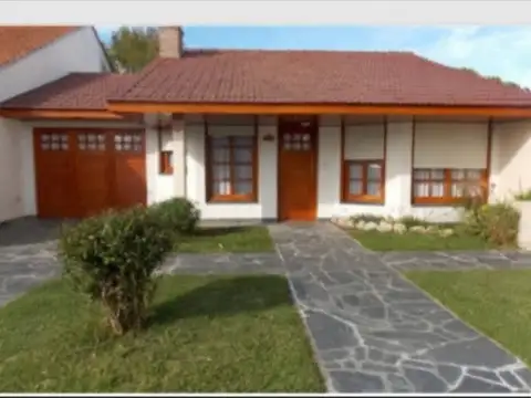 Excelente propiedad en zona 4