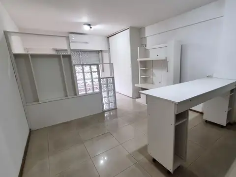 Departamento en Alquiler en Villa Pueyrredón, $ 650.000