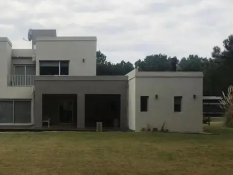 CASA EN VENTA PINAMAR BARRIO LA HERRADURA