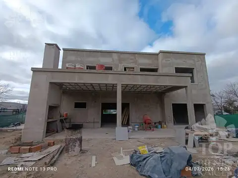 Casa en Venta en El Cantón - Barrio Puerto, USD 275.000