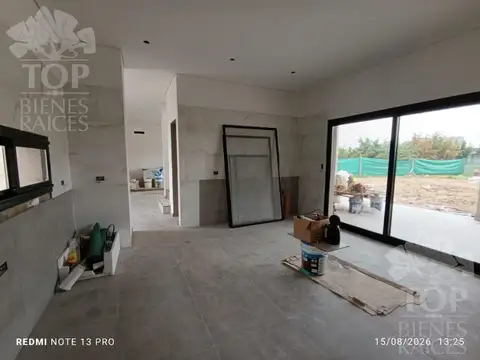 Casa 5 ambientes con 3 baños