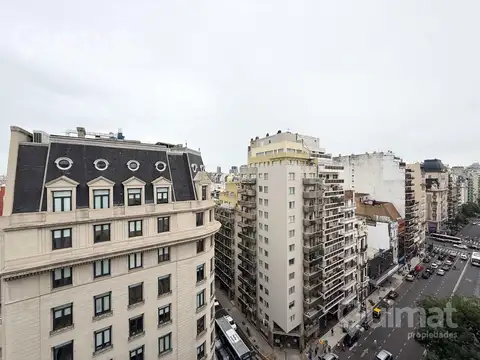 92m² Departamento 4 ambientes refaccinado piso12 Callao y Viamonte!