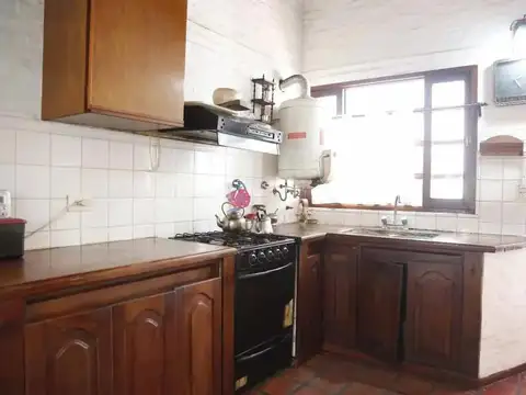 Casa 5 ambientes con 3 baños