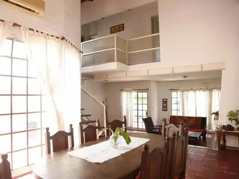 Casa en venta Gonnet sobre Av. 25 - 500 m2 lote