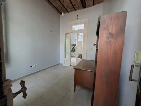 Depto Tipo Casa en Venta 80 años