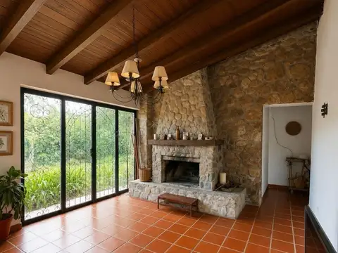 Casa 4 ambientes con 2 baños