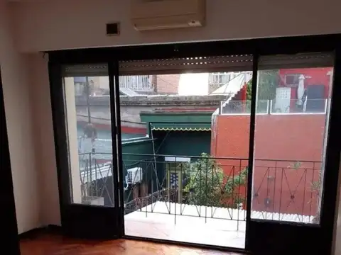 Depto Tipo Casa en Alquiler de 4 dormitorios