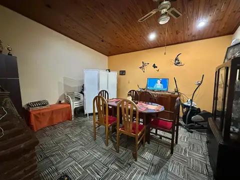 Depto Tipo Casa 2 ambientes con 1 baño