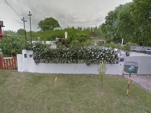 Casa en venta - 2 Dormitorios 1 Baño - 350Mts2 - Las Toninas