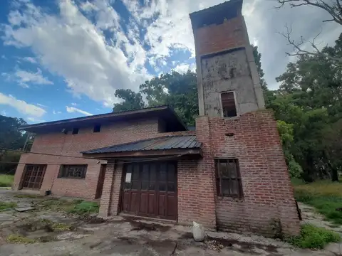 Casa en Venta con 8 cocheras