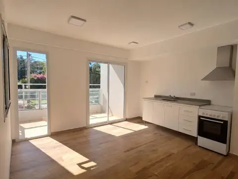 Departamento en venta  2 amb. con patio.
