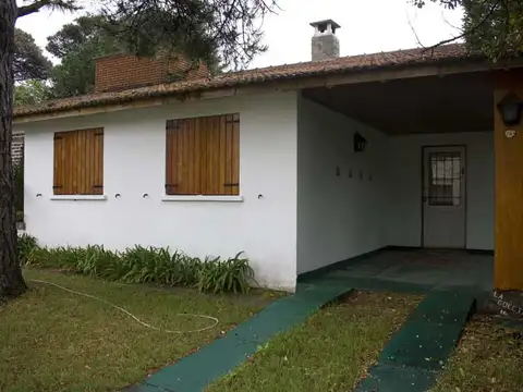 ALQUILER CASA PINAMAR EXCELENTE UBICACION