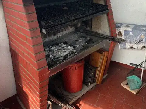 EXCELENTE CASA 5 AMBIENTES 