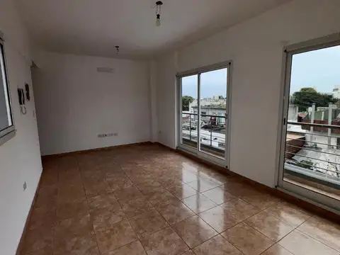 Departamento en Alquiler en Villa Bosch, $ 650.000