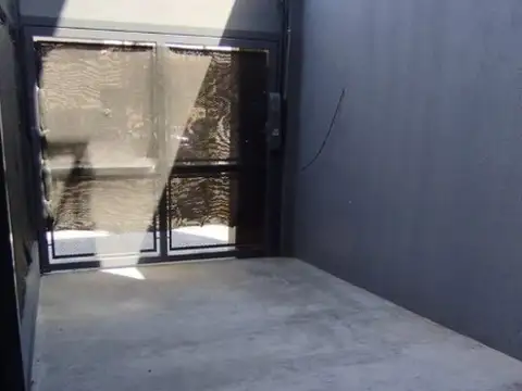 12 De Octubre 1100, Piso 2