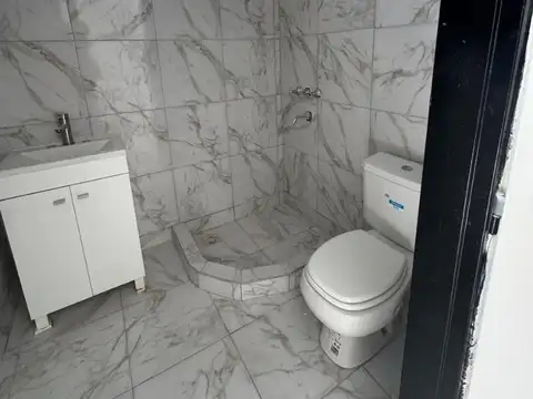 VENTA  CASA + DEPARTAMENTO EN BARRIO SAN BERNARDO LUJÁN