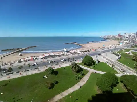 Venta Departamento de 5 amb Vista al Mar y cochera. Plaza España. 