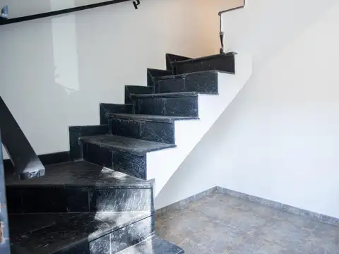 Depto Tipo Casa en Venta 25 años