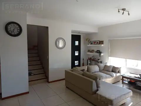 NIF. Venta casa 4 amb en San Isidro labrador. Villanueva