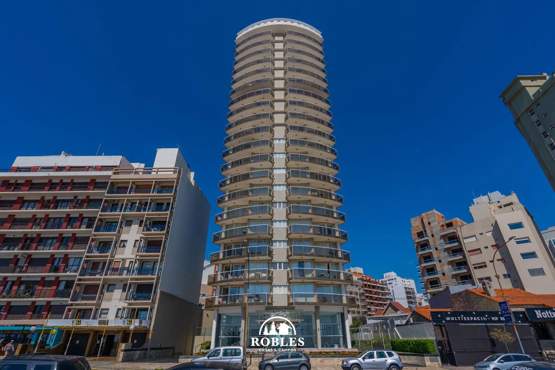 Departamento frente al mar, en excelente entorno del barrio La Perla