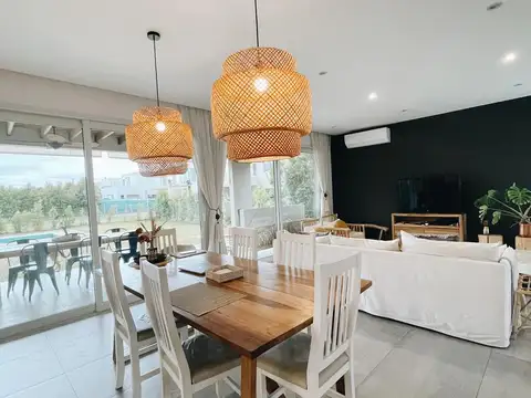 Alquiler Temporal amoblado Casa 5 Ambientes Con Jardin y Pileta En Barrio Tipas, Nordelta