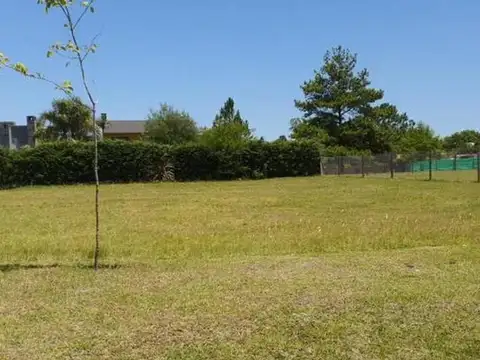 Terreno en Venta en Barrio Parque Leloir, USD 280.000