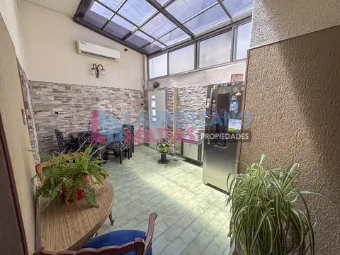 Depto Tipo Casa en Venta de 3 ambientes