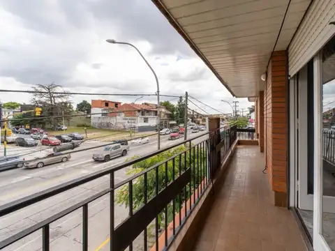 Depto Tipo Casa en Venta de 4 ambientes
