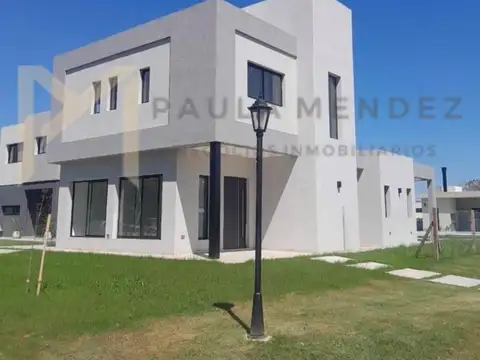 Casa en Venta en Pilar Del Este, USD 230.000