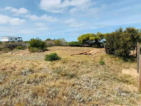 Venta lote frente al mar Rocha