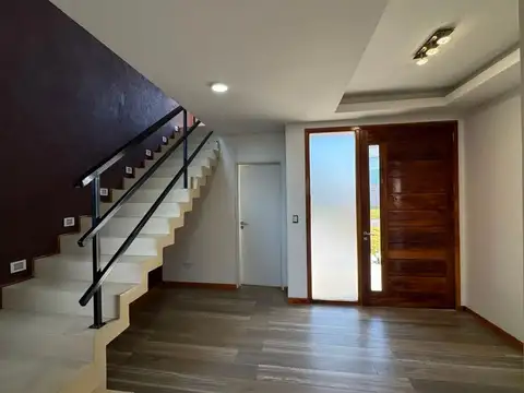 Los Robles 5900