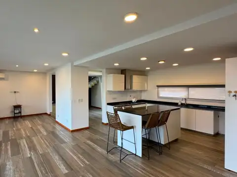 Casa en Alquiler en Terralagos, USD 3.500
