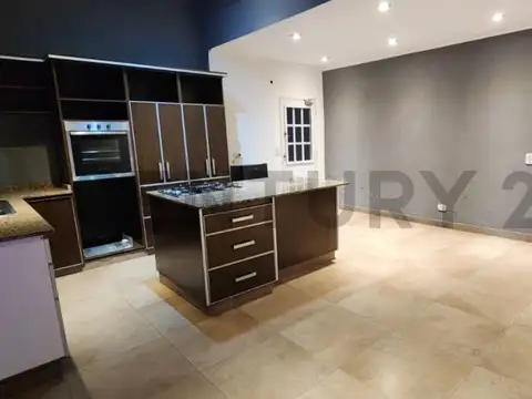 Venta de Casa 5 AMBIENTES, Morón